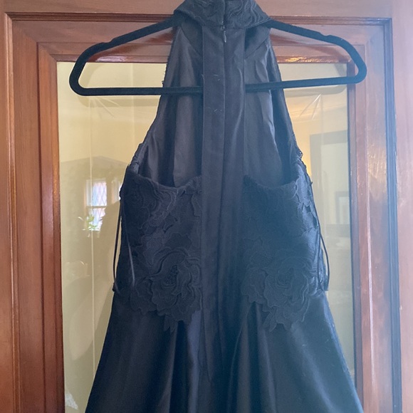 Nicole miller high low dress, lined full skirt, lace high neck bodice, black - Picture 4 of 5